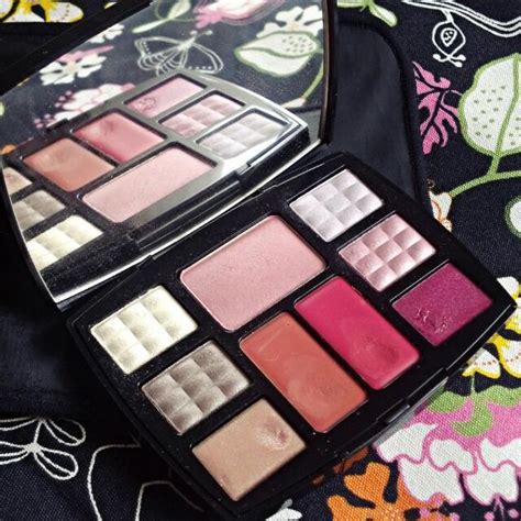 travel makeup palette chanel fly high